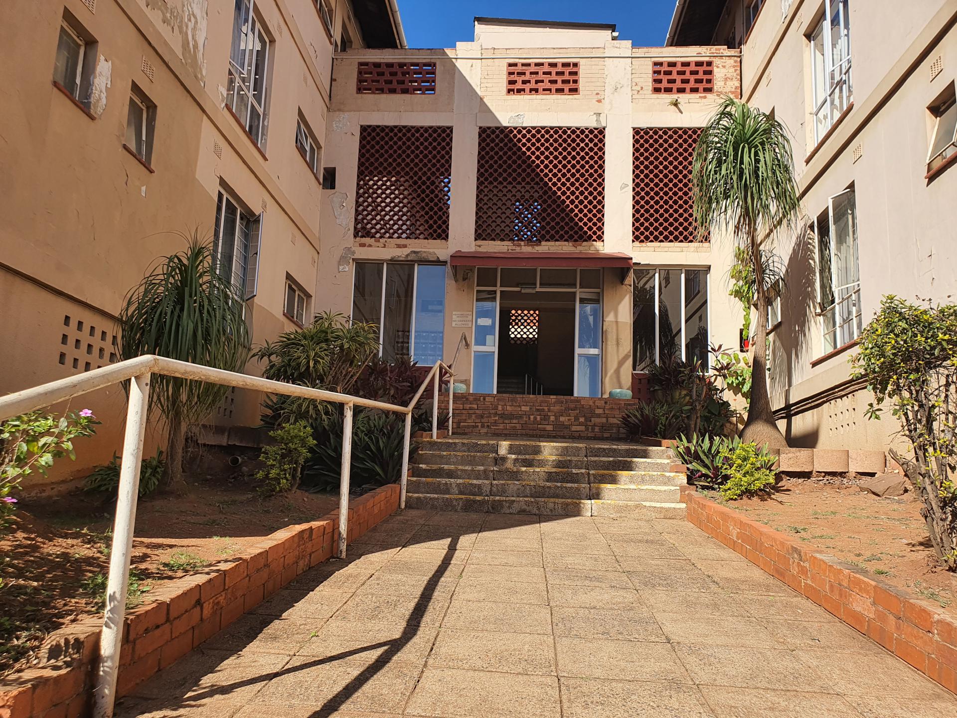  of property in Montclair (Dbn)