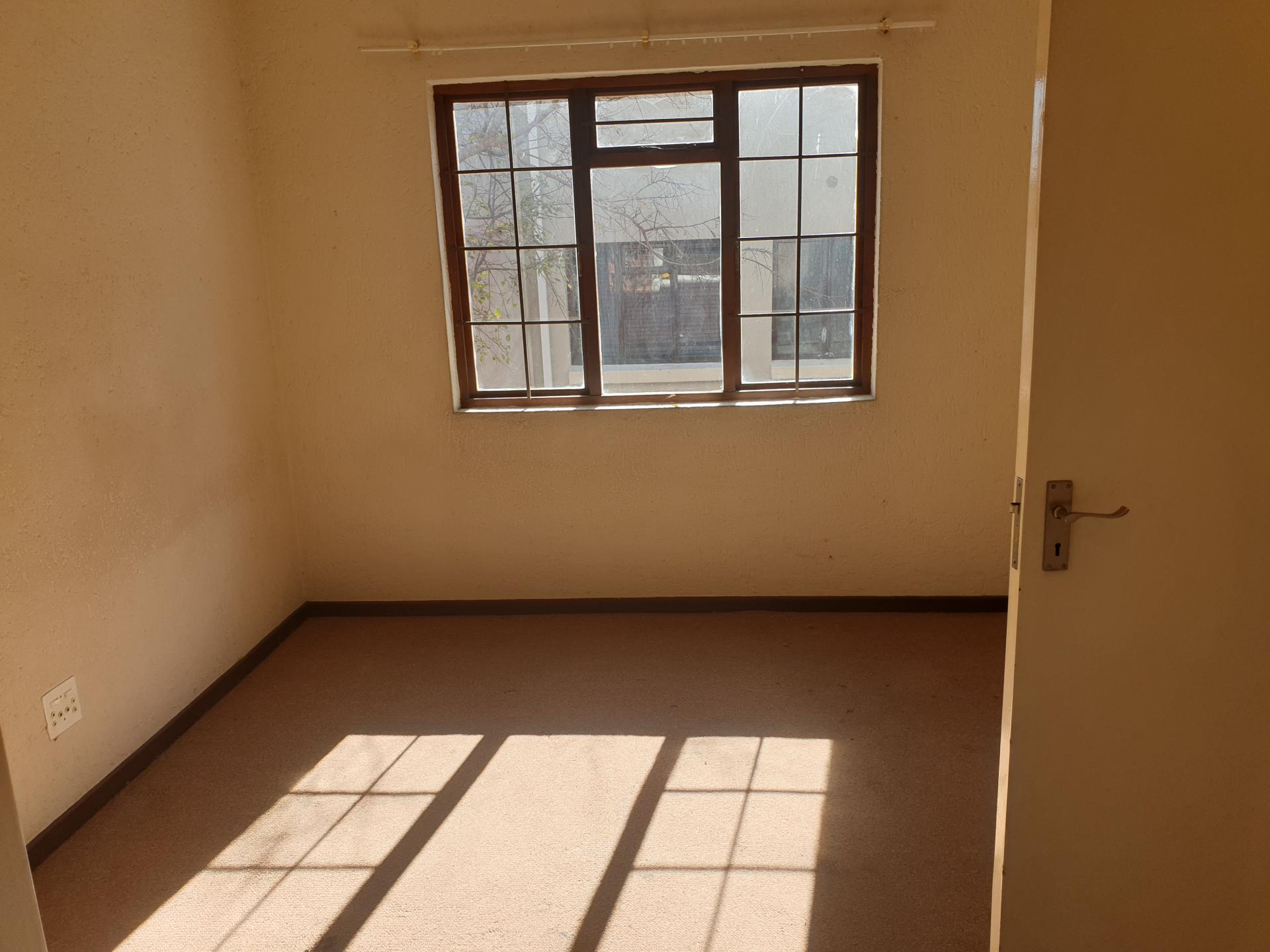  of property in Paulshof