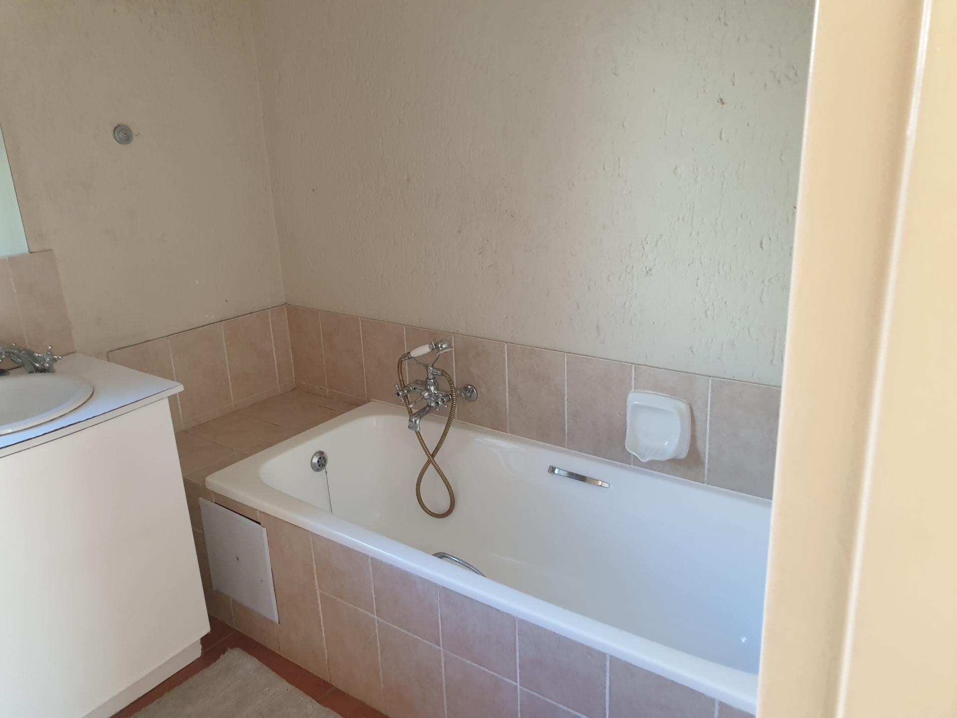  of property in Paulshof