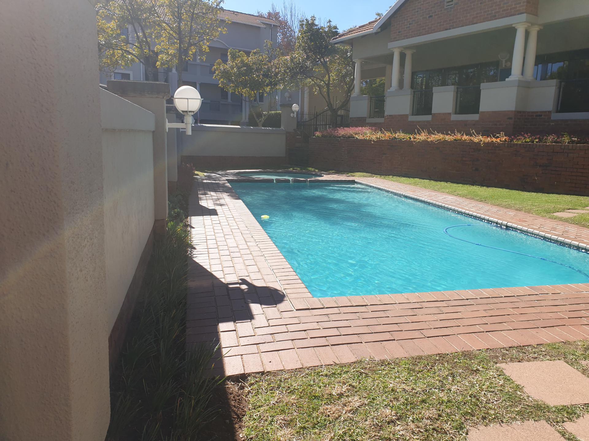  of property in Paulshof