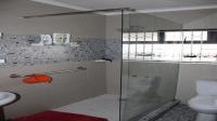 Bathroom 3+ of property in Burlington Heights