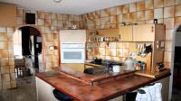 Kitchen of property in Burlington Heights