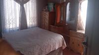 Bed Room 1 of property in KwaMashu