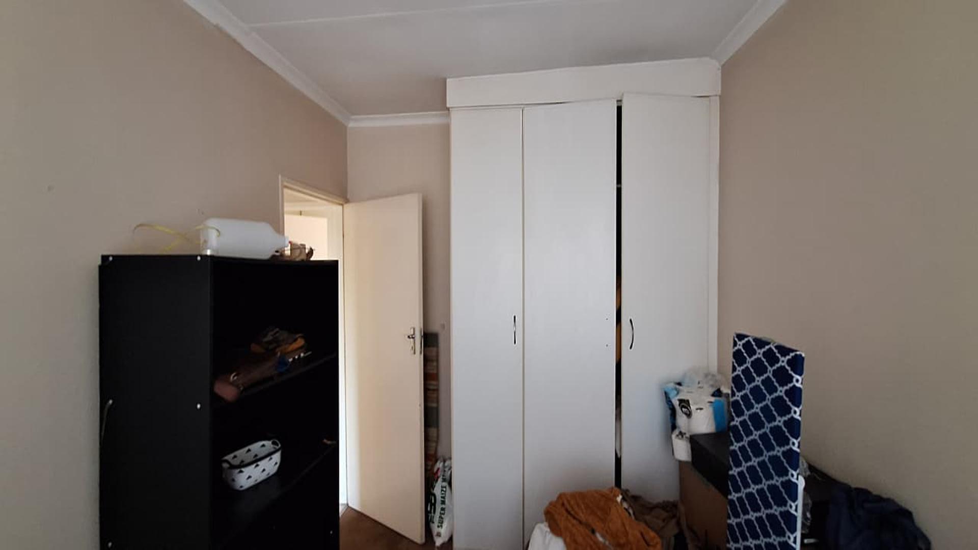 Bed Room 2 - 11 square meters of property in Rand Collieries Sh