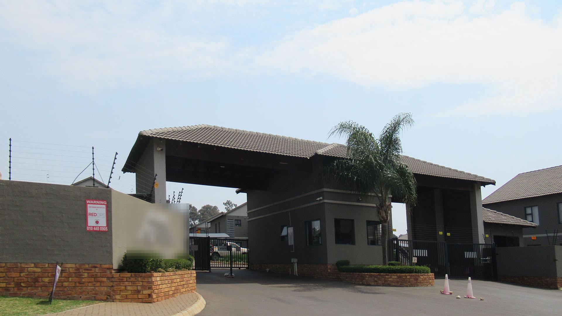 Front View of property in Norton's Home Estates