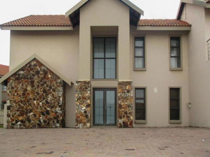 4 Bedroom House to Rent in Brookelands Lifestyle Estate - Property to rent - MR718470