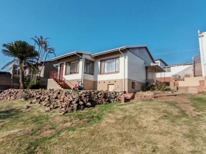3 Bedroom House for Sale For Sale in Bluff - MR718479