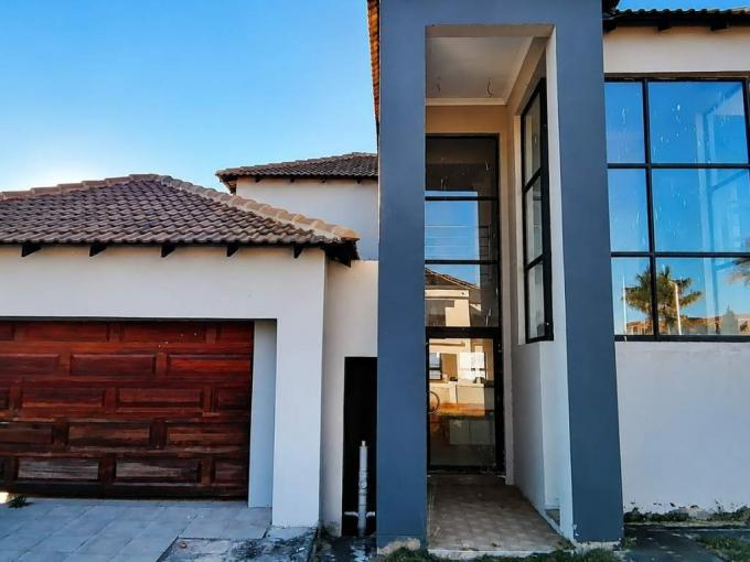 4 Bedroom House for Sale For Sale in Bendor - MR718495