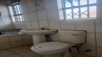 Bathroom 1 - 9 square meters of property in Bram Fischerville