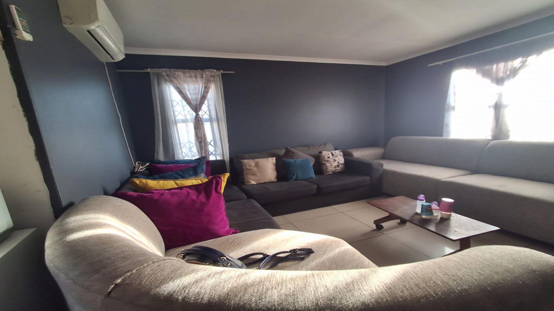 Lounges of property in Devland
