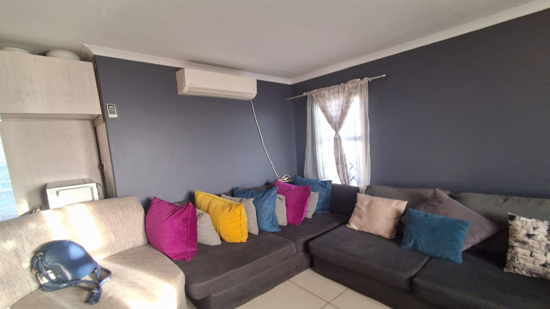 Lounges of property in Devland
