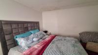 Bed Room 1 of property in Devland
