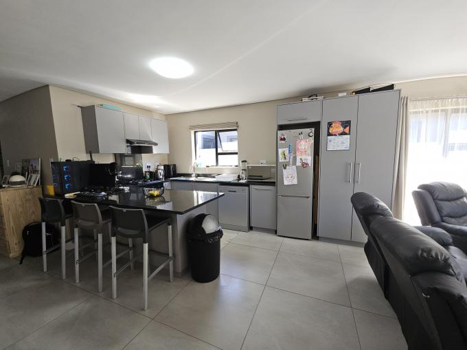 3 Bedroom House for Sale For Sale in Gordons Bay - MR718522