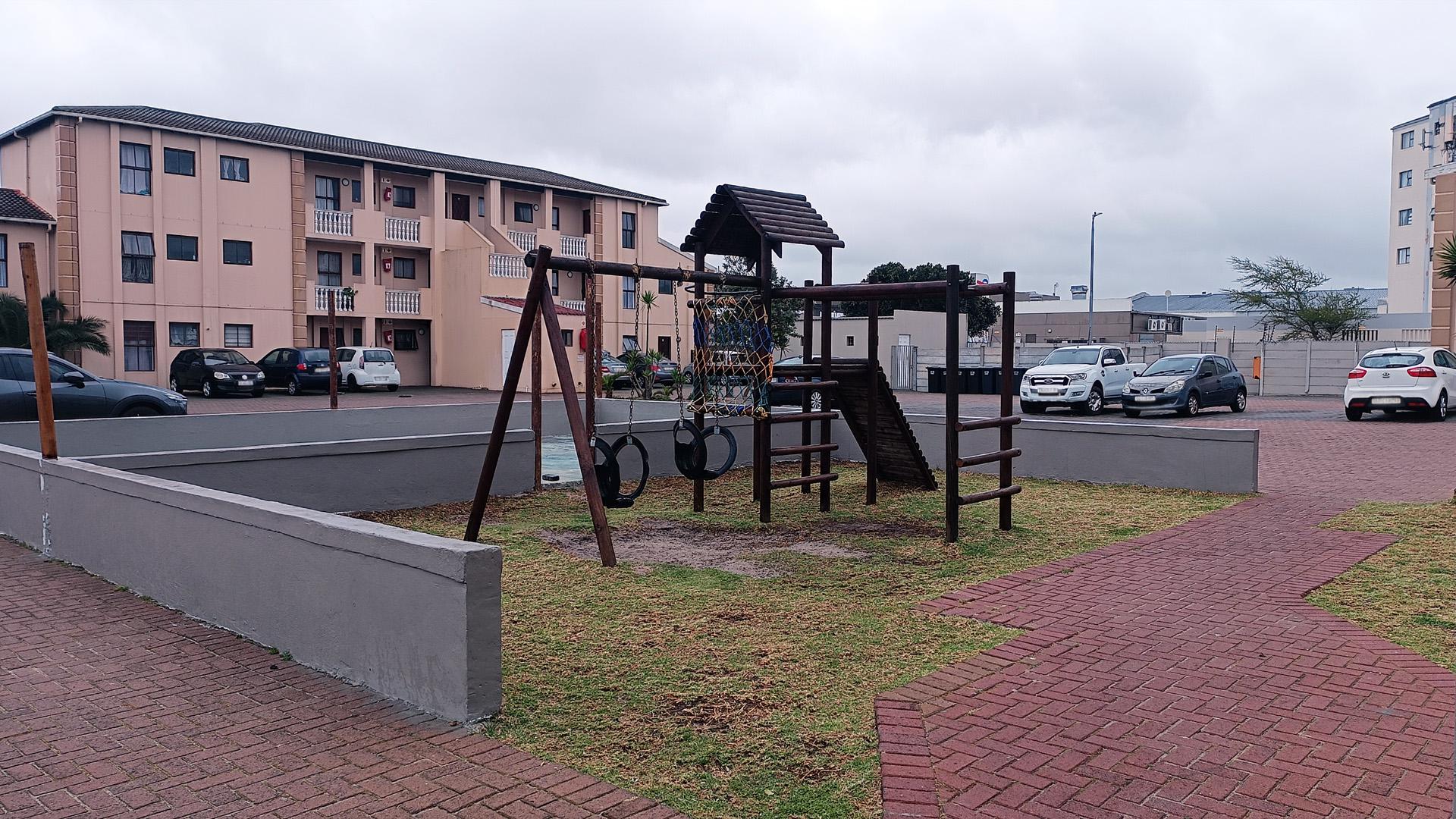 Spaces - 3 square meters of property in Milnerton