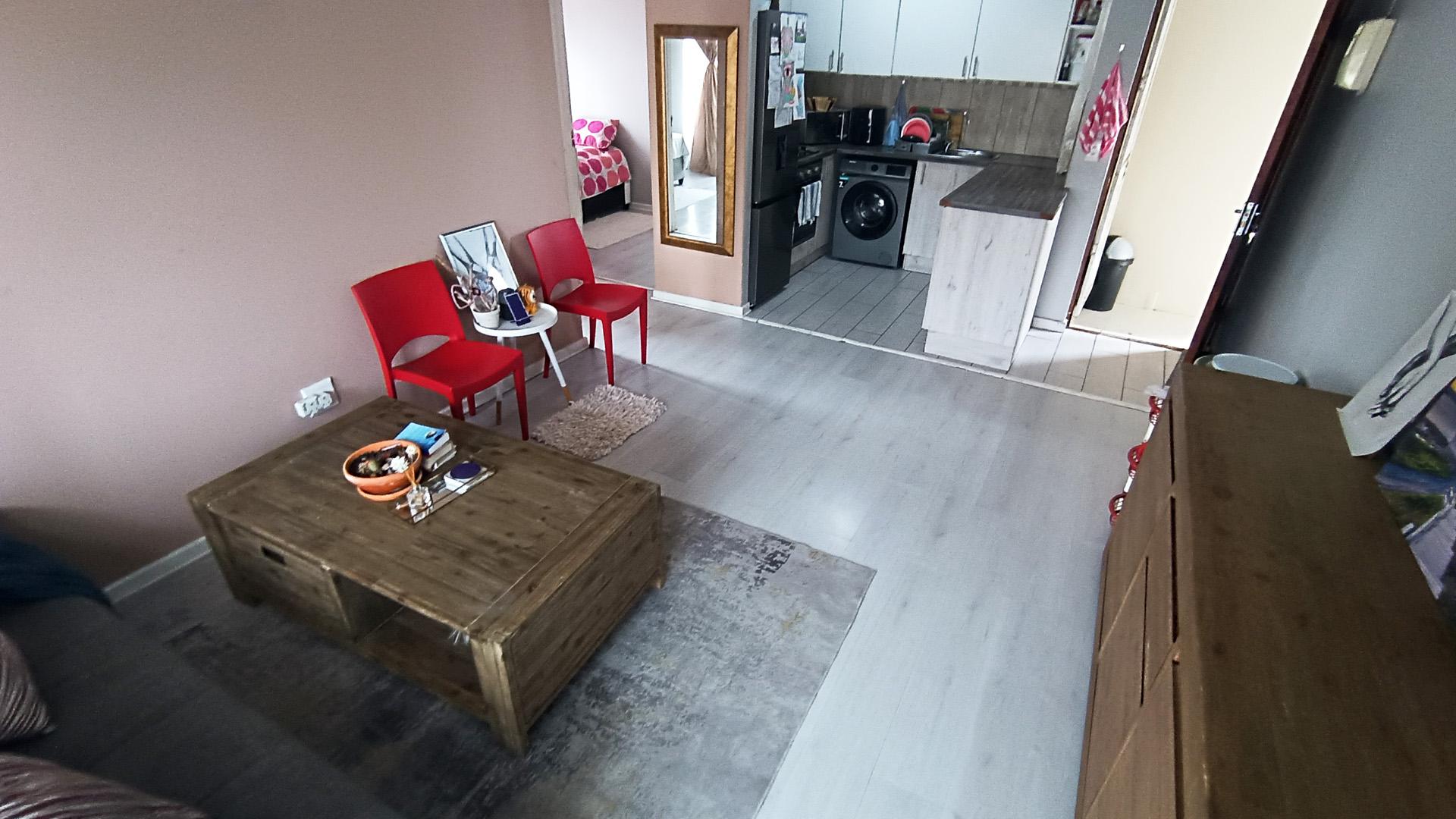 Lounges - 19 square meters of property in Milnerton