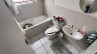 Bathroom 1 - 5 square meters of property in Milnerton