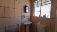 Bathroom 1 - 4 square meters of property in Comet