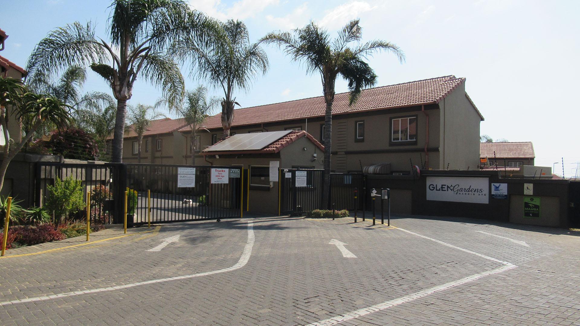 Front View of property in Eden Glen