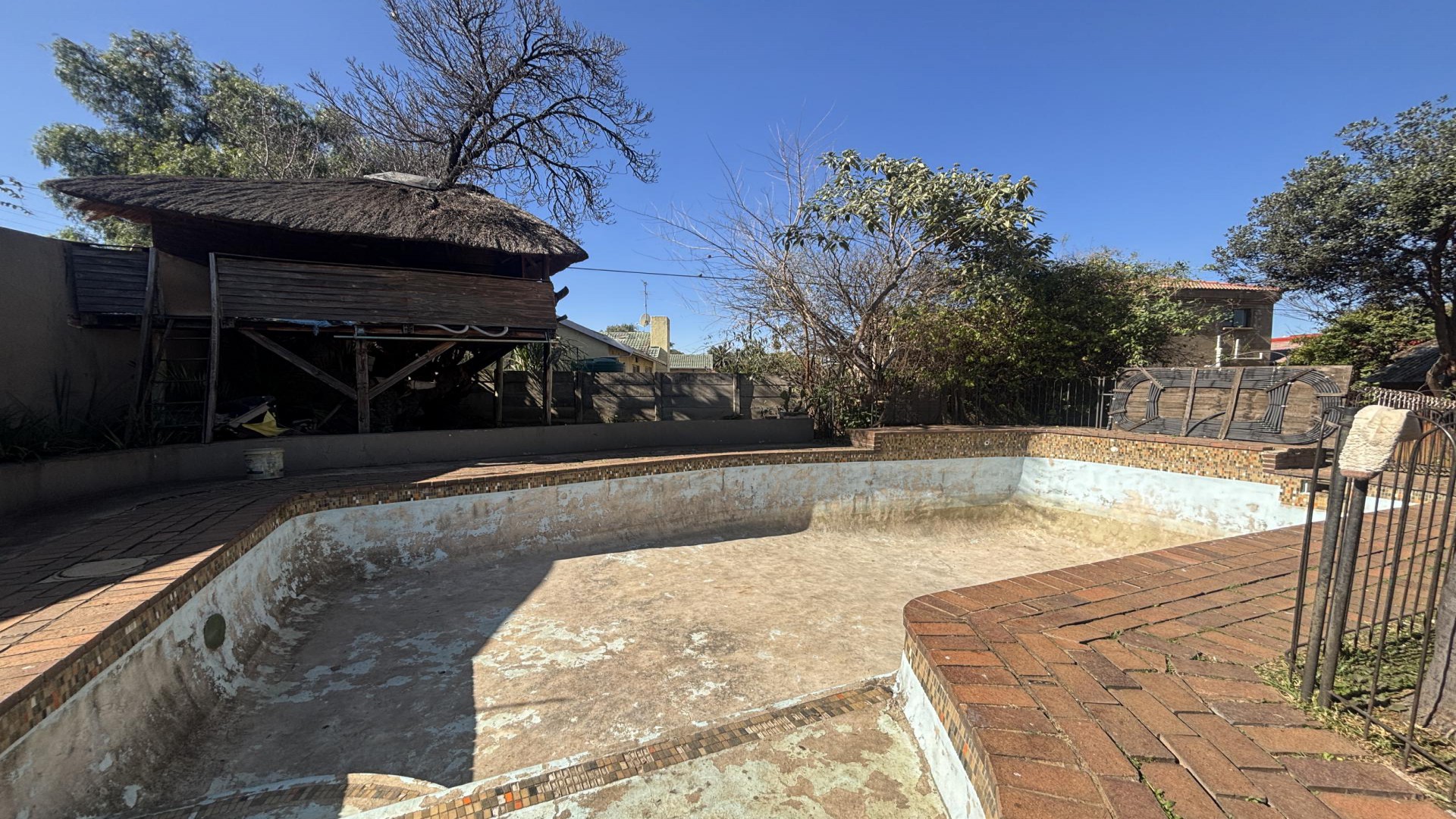 Swimming Pool of property in Lambton Gardens