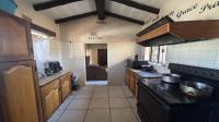 Kitchen of property in Lambton Gardens