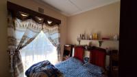 Bed Room 1 - 11 square meters of property in Lambton Gardens