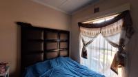 Bed Room 2 - 12 square meters of property in Lambton Gardens