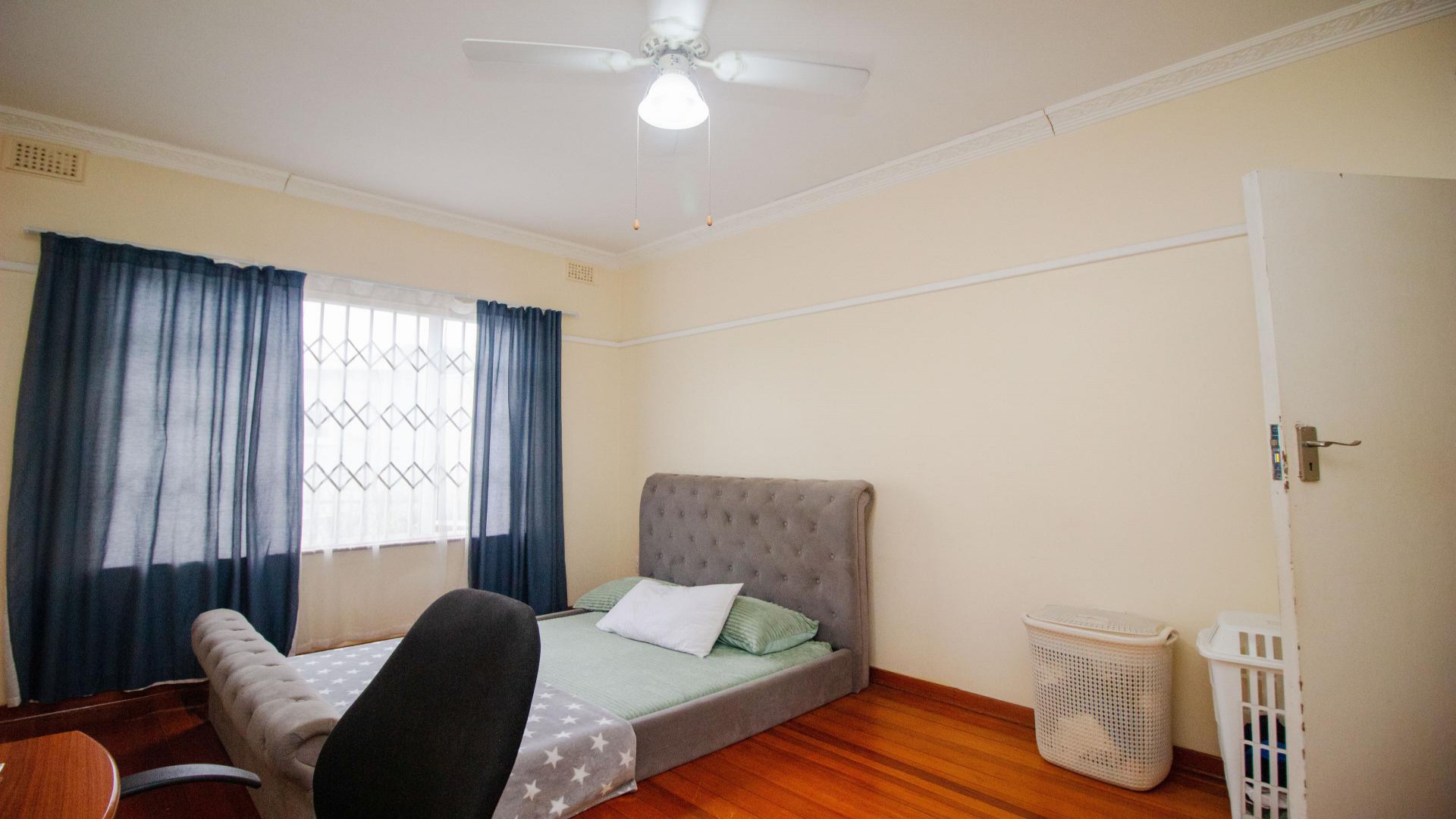 Bed Room 1 of property in Bulwer (Dbn)
