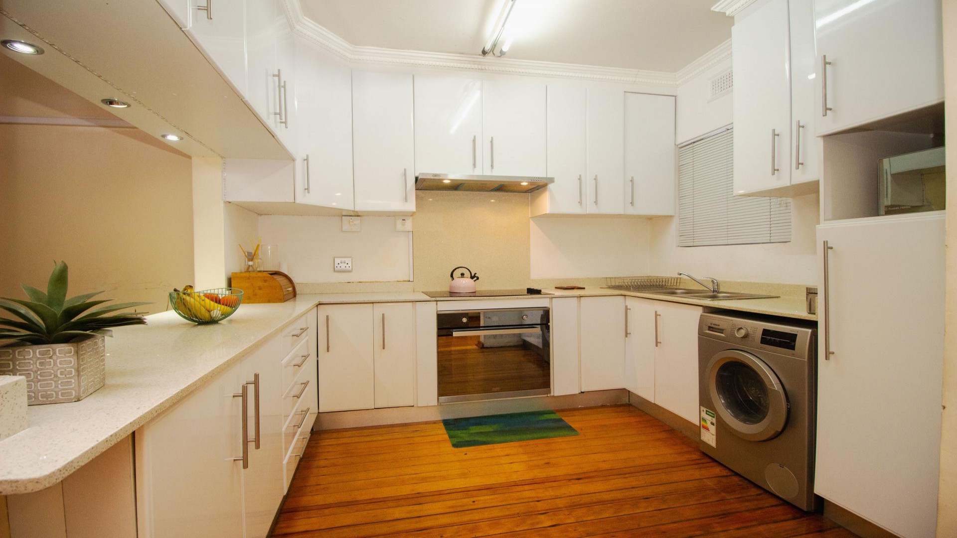 Kitchen of property in Bulwer (Dbn)