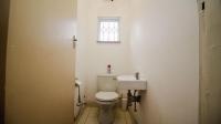 Bathroom 1 of property in Bulwer (Dbn)