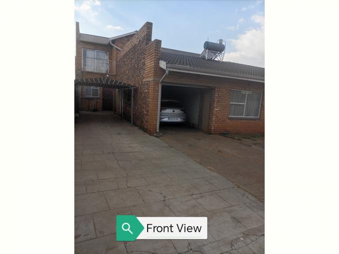 5 Bedroom House for Sale For Sale in Eldorado Park AH - MR718551