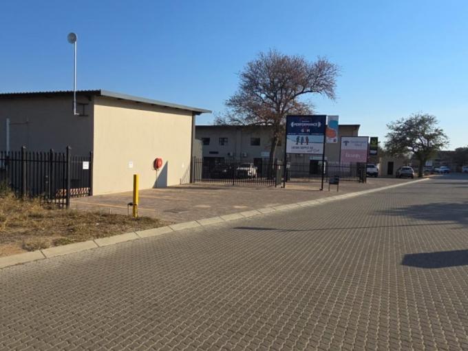 Commercial to Rent in Hoedspruit - Property to rent - MR718566