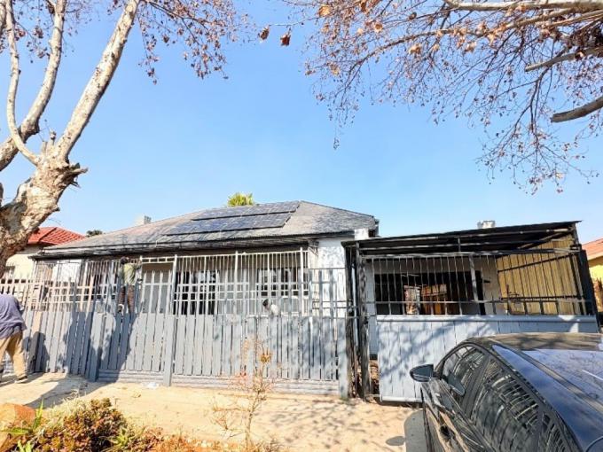 3 Bedroom House to Rent in Geduld - Property to rent - MR718568