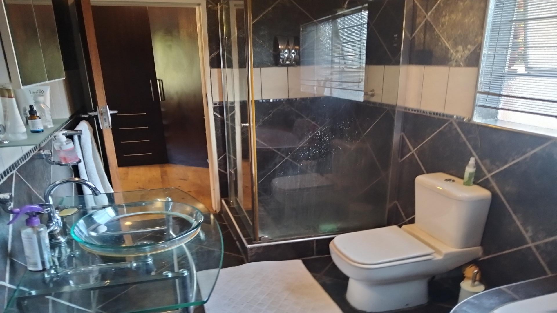 Bathroom 2 of property in Dalpark