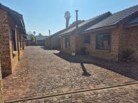 3 Bedroom 2 Bathroom Simplex for Sale for sale in Brackenhurst