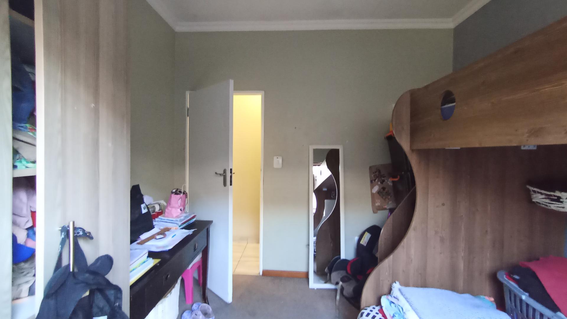Bed Room 1 - 9 square meters of property in Noordwyk