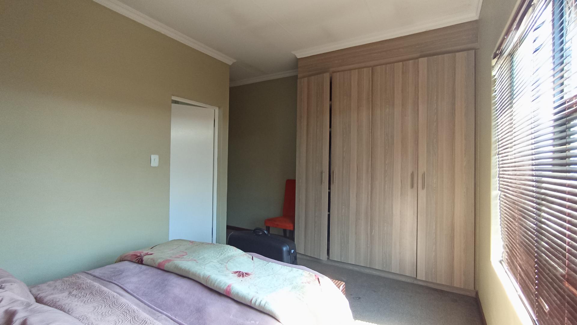Bed Room 2 - 16 square meters of property in Noordwyk