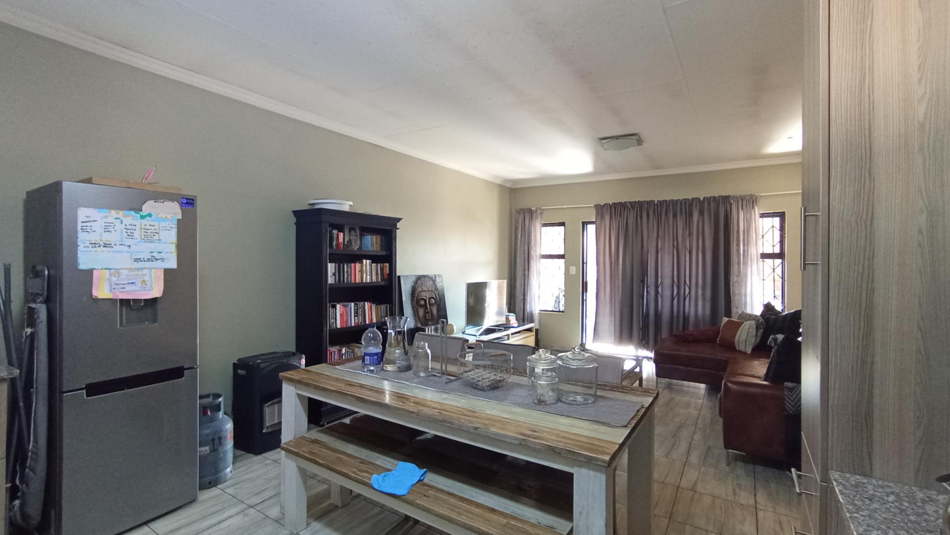Dining Room - 10 square meters of property in Noordwyk
