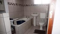 Bathroom 1 of property in Willows