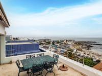  of property in Bloubergstrand