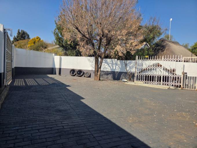 4 Bedroom House for Sale For Sale in Brackendowns - MR718756
