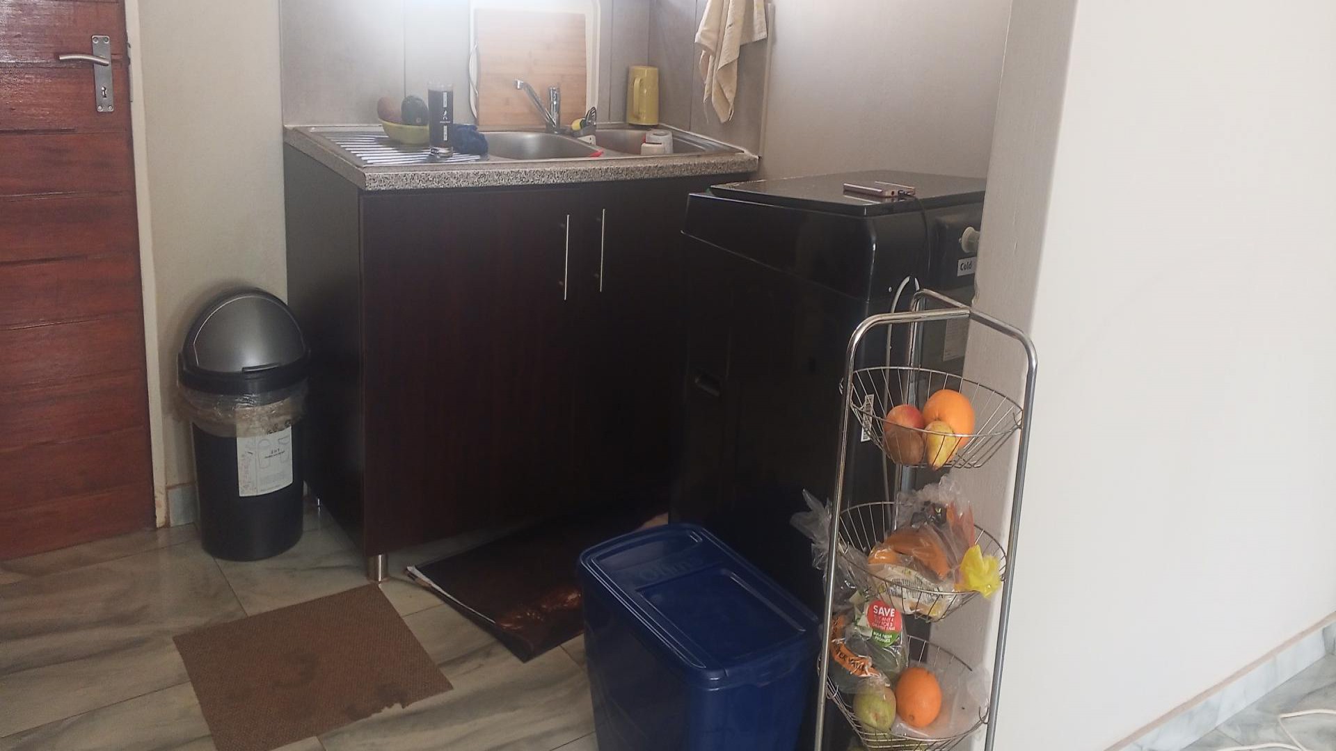 Kitchen - 7 square meters of property in Lehae