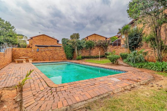2 Bedroom Sectional Title for Sale For Sale in Bruma - MR718801