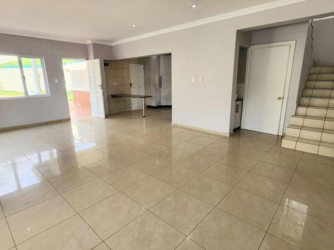 3 Bedroom Duplex for Sale For Sale in Mount Edgecombe  - MR718831
