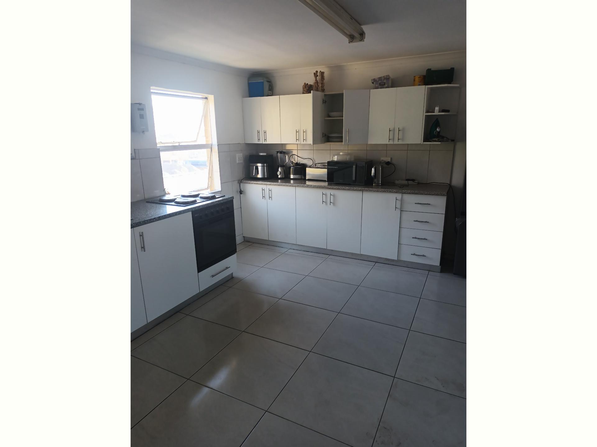  of property in Zonnebloem