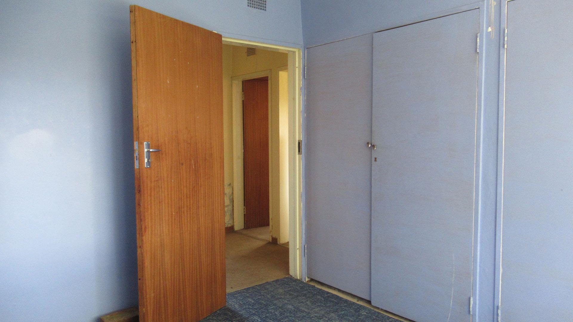 Bed Room 2 of property in Strubenvale
