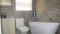 Bathroom 1 - 4 square meters of property in Roodekrans