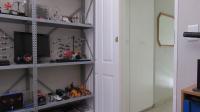 Bed Room 1 - 11 square meters of property in Roodekrans