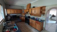 Kitchen of property in Yellowwood Park 