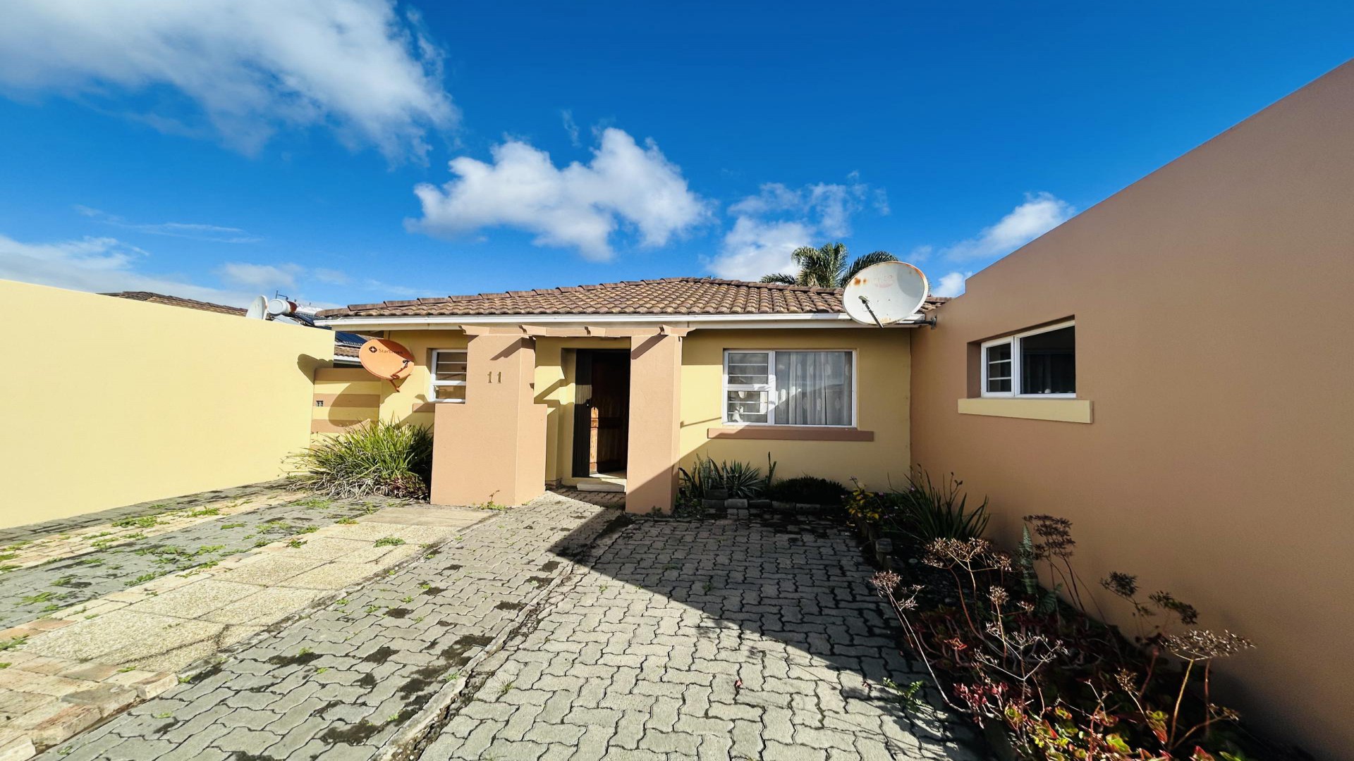 Front View of property in Saxilby