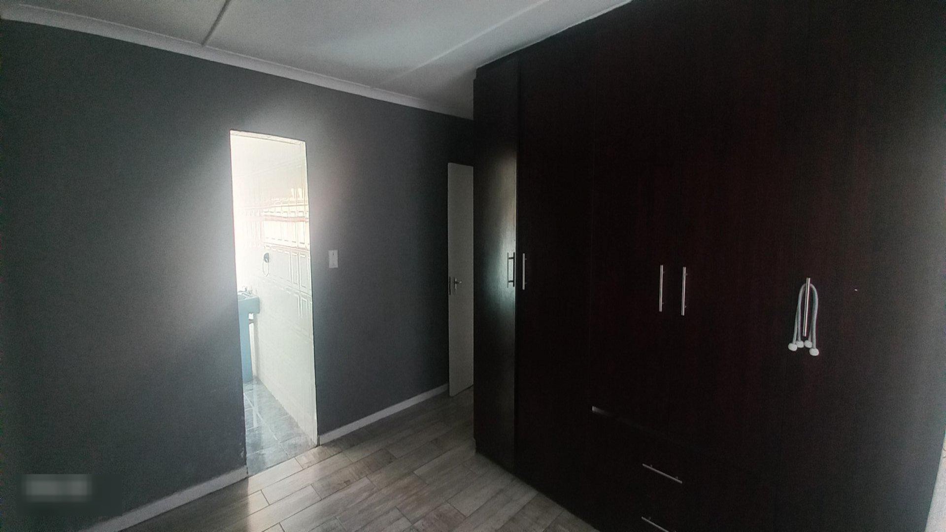 Bed Room 1 of property in Haven Hills